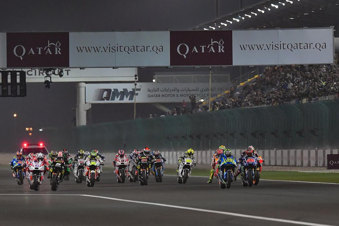 Štart - MotoGP 2017 - VC Katar