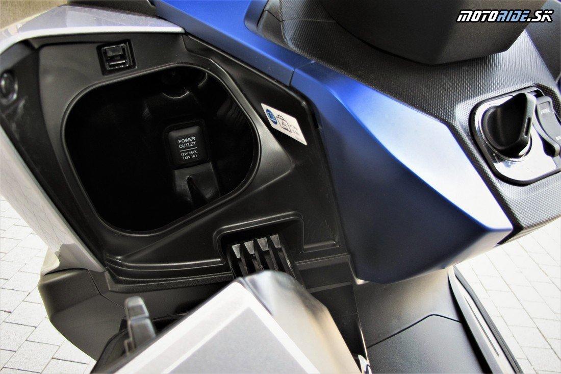 Test štýlového maxiskútra so 125-kubíkovým motorom - Honda Forza 125