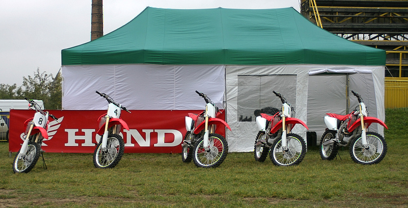 Honda Off-Road Weekend - zľava: 150 R, 2 x 250 R a 2 x 450 R