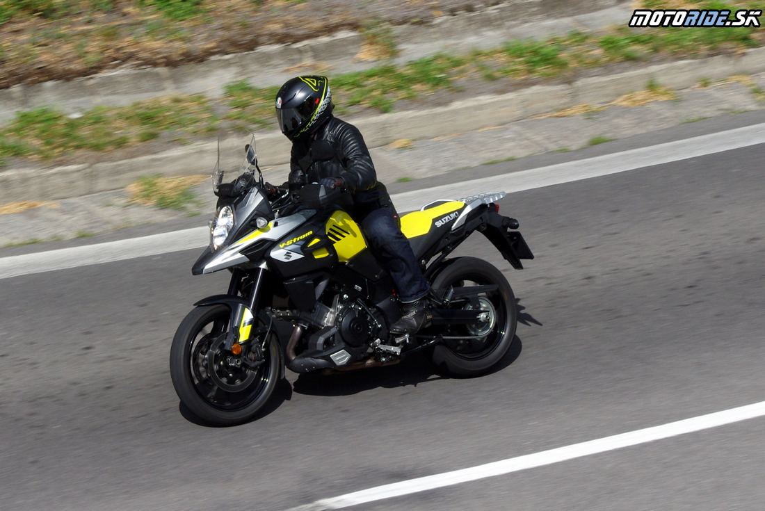 Test najdostupnejšieho litrového endura: Suzuki V-Strom 1000 2017