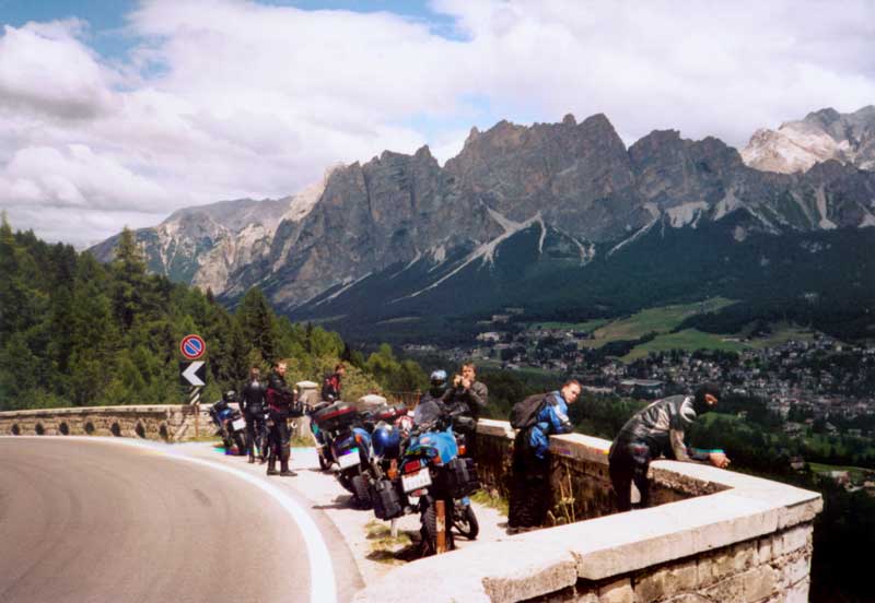 Pohľad na mestečko Cortina d’Ampezzo... 