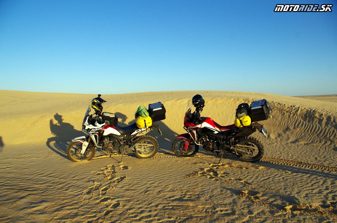 Duny neďaleko Nefty (a Mos Espa) - Na Afrikách do Afriky - Tunisko