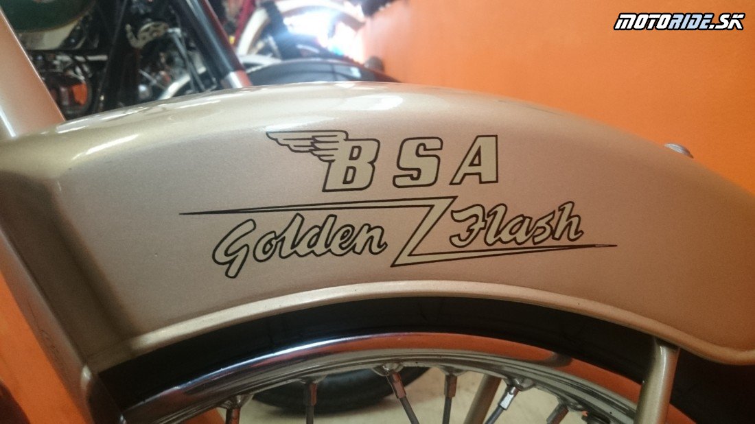 BSA 650 Golden Flash 1956 - Oldtimer paráda v Adamoto Košice
