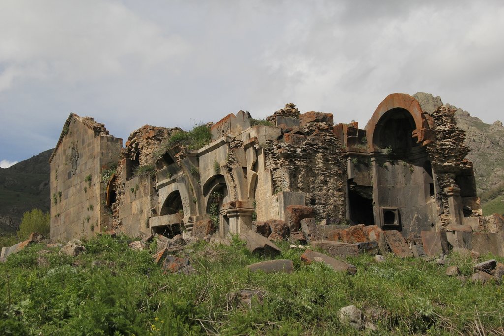 Ruiny kláštora Arates, Arménsko - Bod záujmu