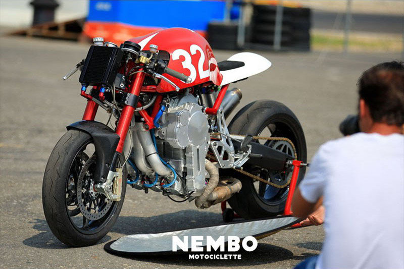 NEMBO 32 - taliansky naháč s prevráteným motorom