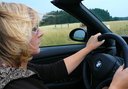 4 dôvody, prečo sa oplatí nosiť a šoférske okuliare