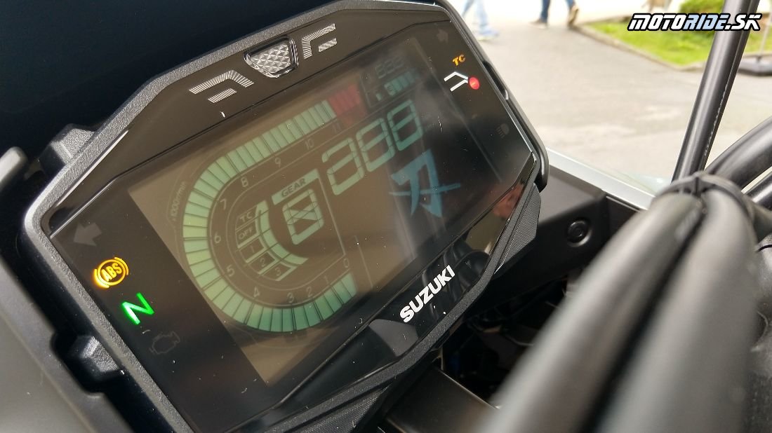 Suzuki Katana 1000 2019 - pekne nabrúsená čepeľ