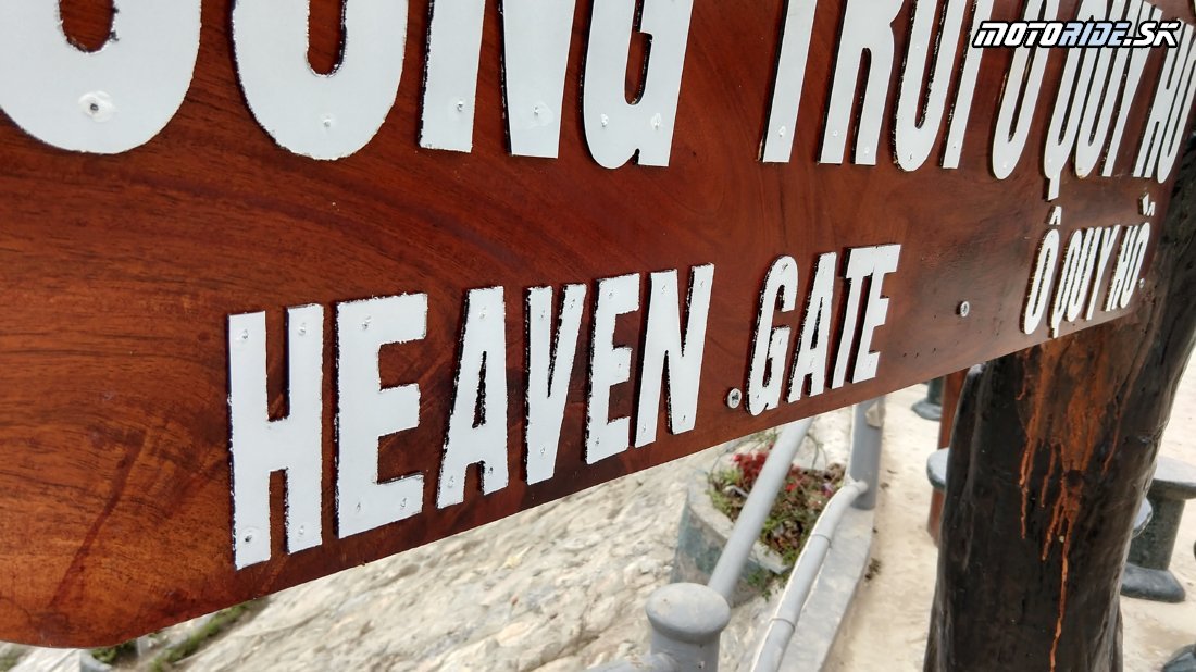 Heaven's Gate - Brána do neba, schody do prázdna, Sapa a výlet medzi Hmongov v Ta Van - Naživo: Vietnam moto trip 2019