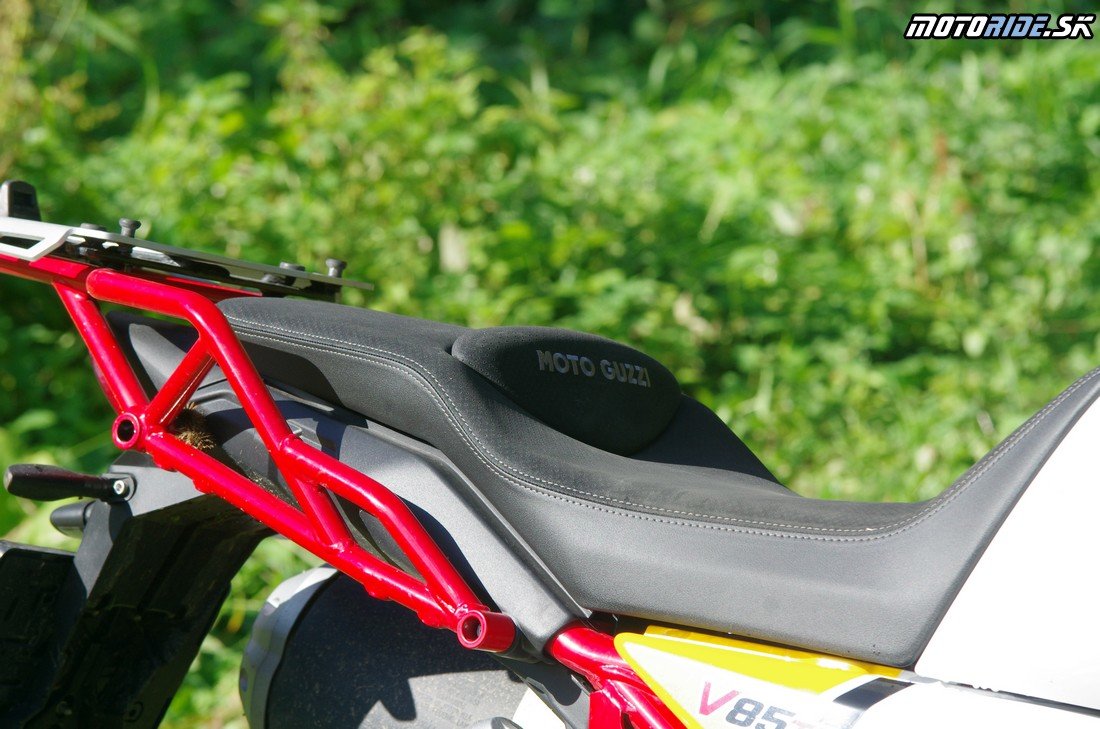 Moto Guzzi V 85 TT 2019 - krásna retro talianka do každého terénu
