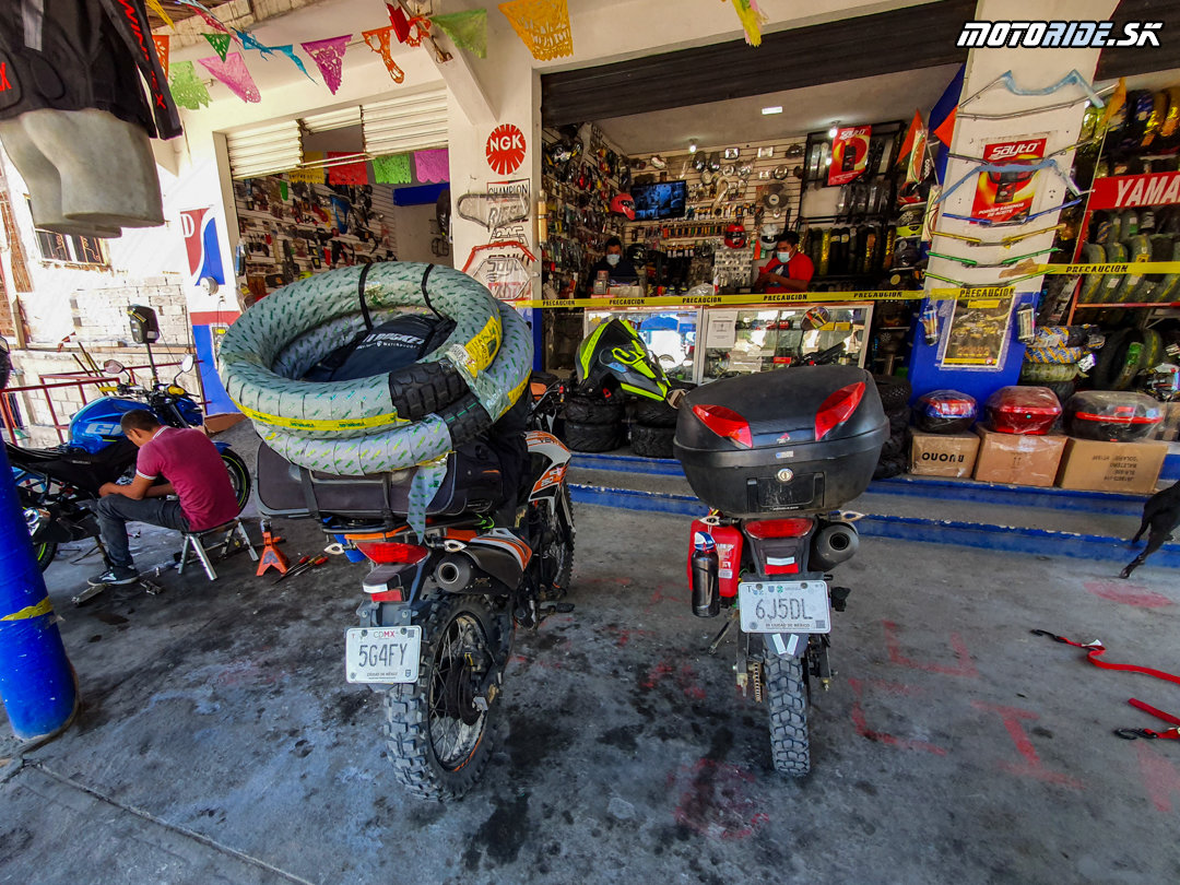 Oprava kolesa v Salina Cruz - Naživo: Mexiko 2020