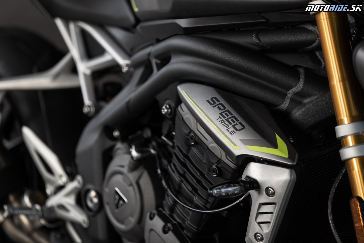 Triumph Speed-Triple-1200-RS---Engine-Front