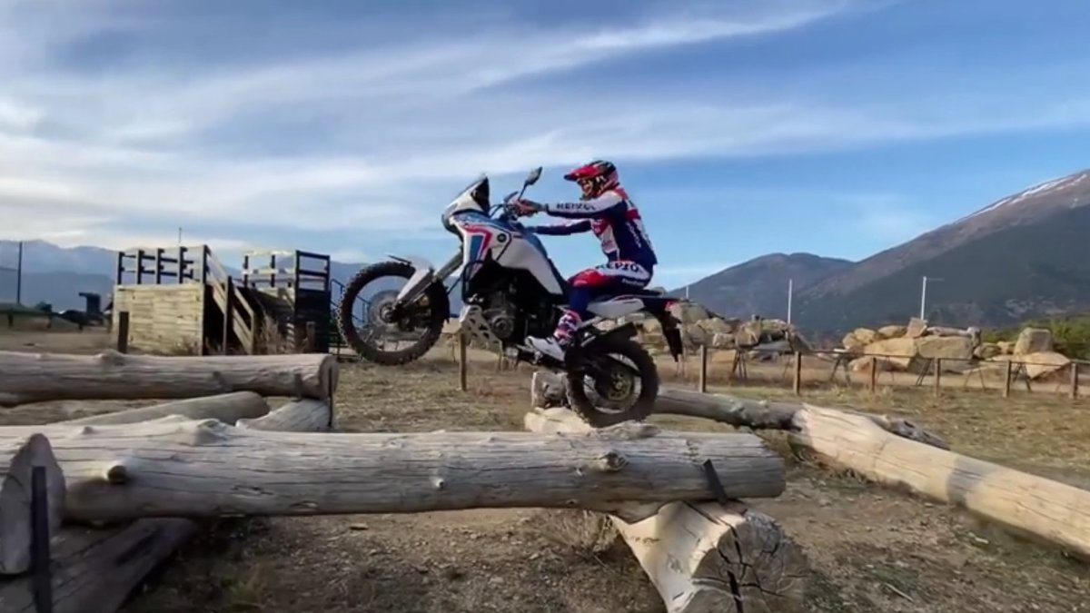 Foto sa pouzila vo videu: http://motoride.sk/video/5979/ked-trail-sampion-toni-bou-osedla-crf1100-africa-twin.html