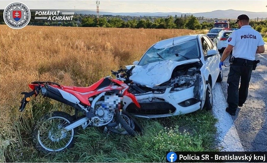 smrť motorkára - dopravná nehoda Budmerice 7.7.2020
