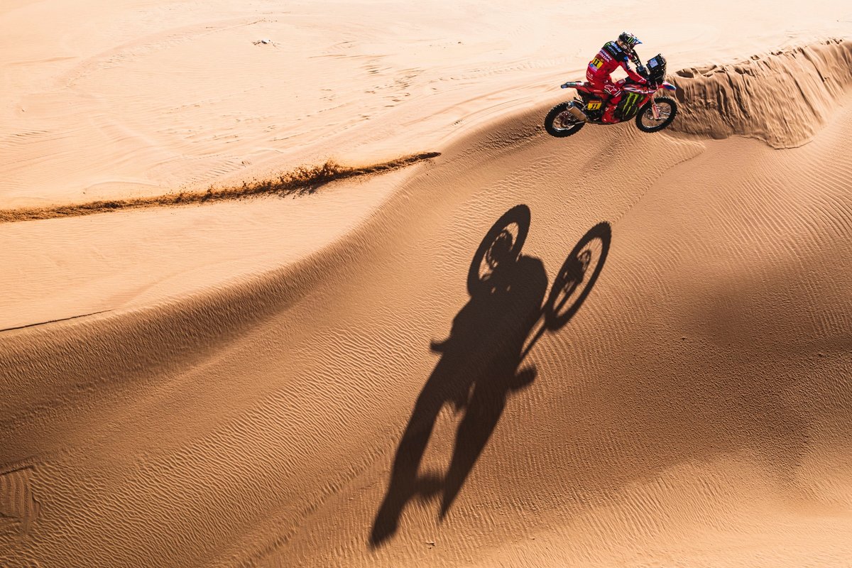 Nacho Cornejo otvára cestu rýchlejšie ako jeho vlastný tieň - Dakar 2023 - 6. etapa