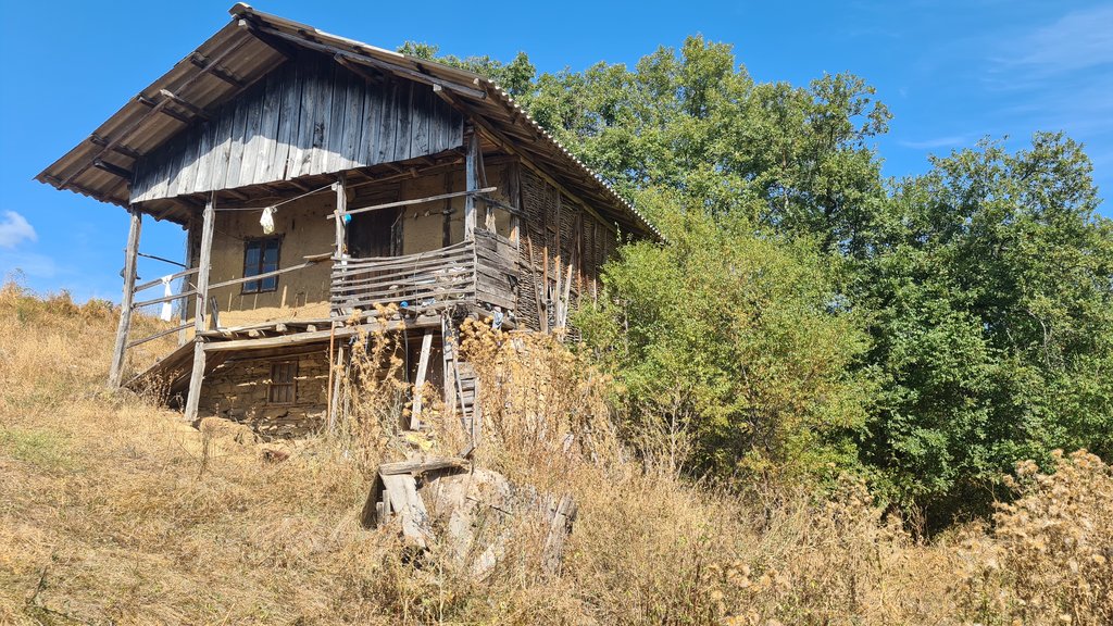 Vladimirovo - Paruca (1356 m. n. m.), Macedónsko 1