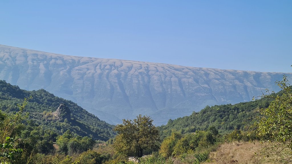 Hora medzi Këlcyrë a Përmet, Albánsko