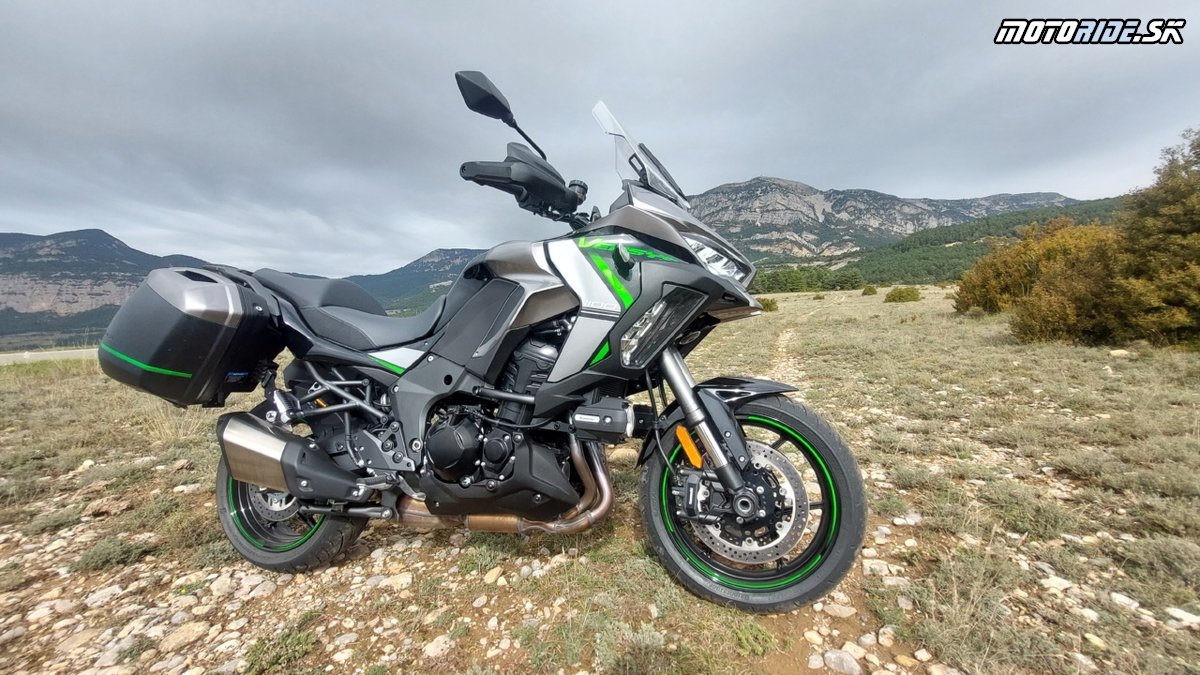 Rozbiehame sa - Testujeme Kawasaki Versys 1100 2025