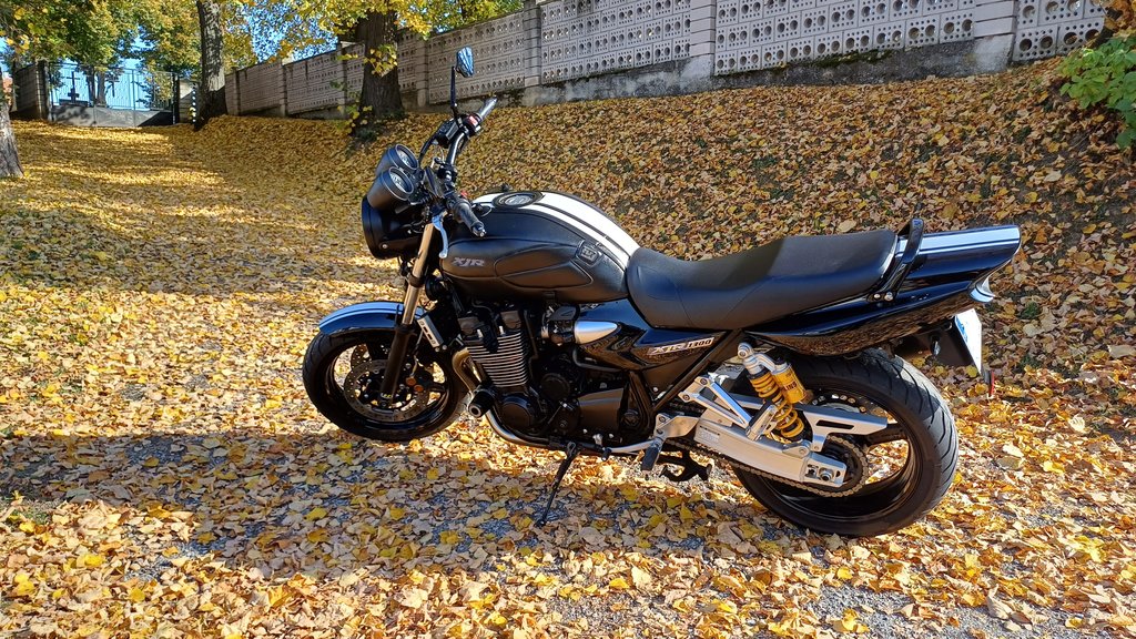 Yamaha XJR 1300 – jesenná jazda