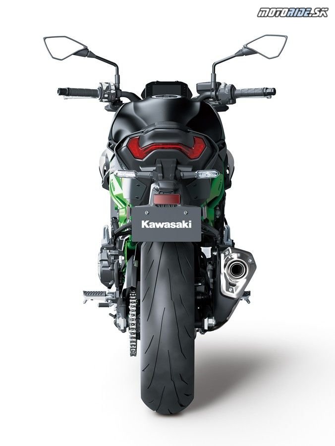 Kawasaki Z900 2025