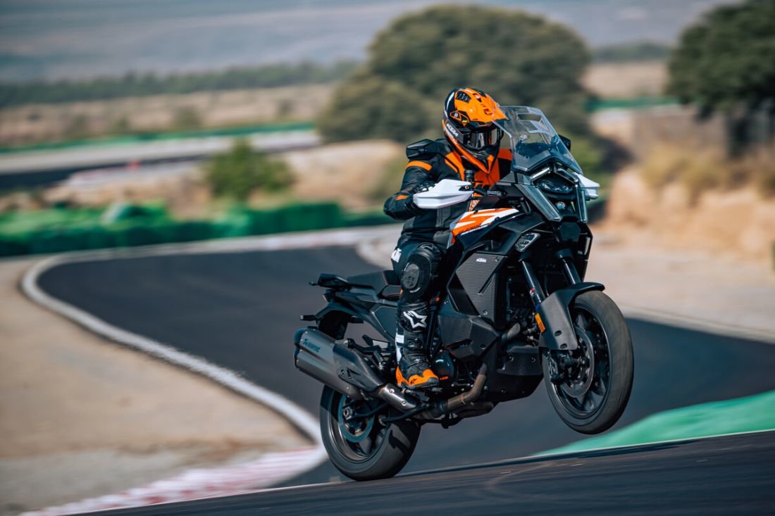 KTM 1390 SUPER ADVENTURE S (2025)