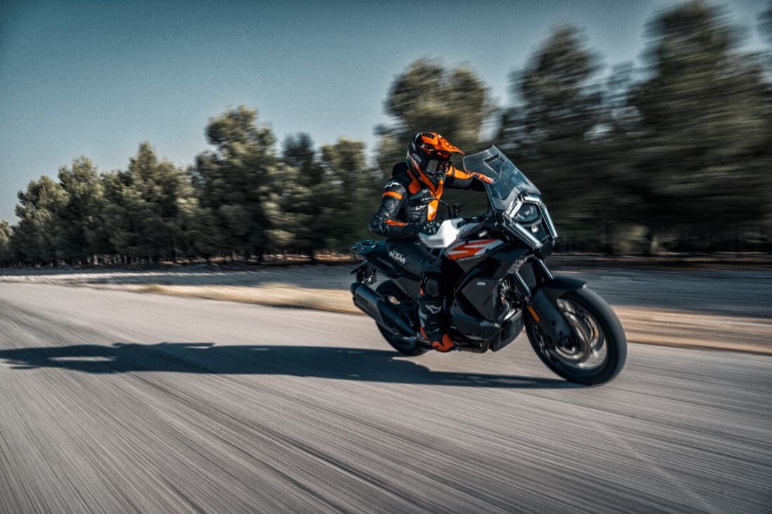 KTM 1390 SUPER ADVENTURE S (2025)