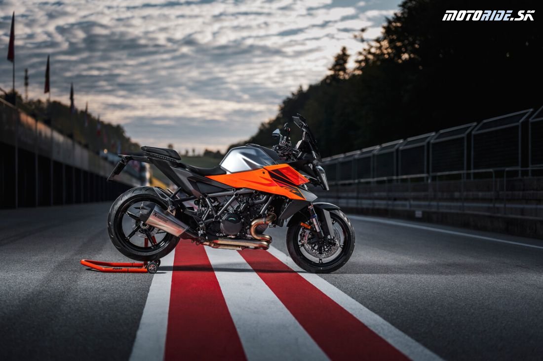 KTM 1390 SUPER DUKE GT (2025)