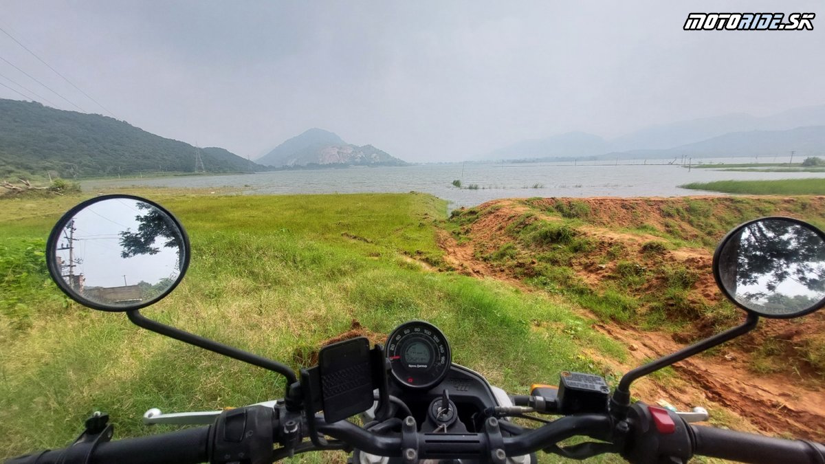 Návrat do Chennai, kopce, vidiek, trochu offroadu a návšteva farmy - Naživo: S Awiom do Indie 2024 - Royal Enfield trip