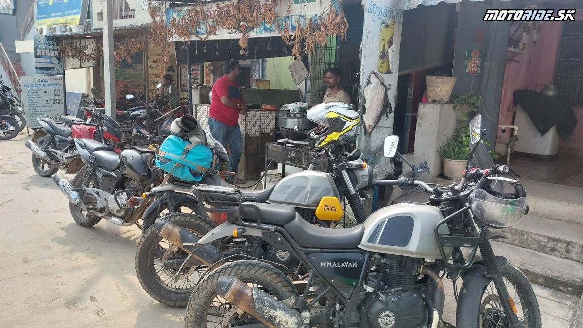 Návrat do Chennai, kopce, vidiek, trochu offroadu a návšteva farmy - Naživo: S Awiom do Indie 2024 - Royal Enfield trip