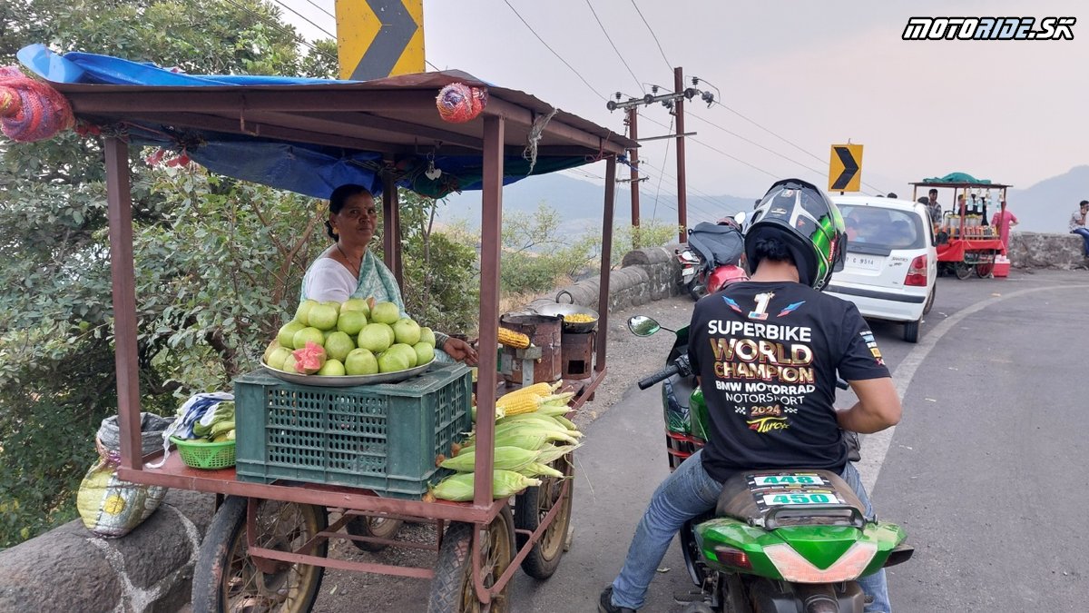 Na motorkách do Bombaja - Naživo: S Awiom do Indie 2024 - Royal Enfield trip