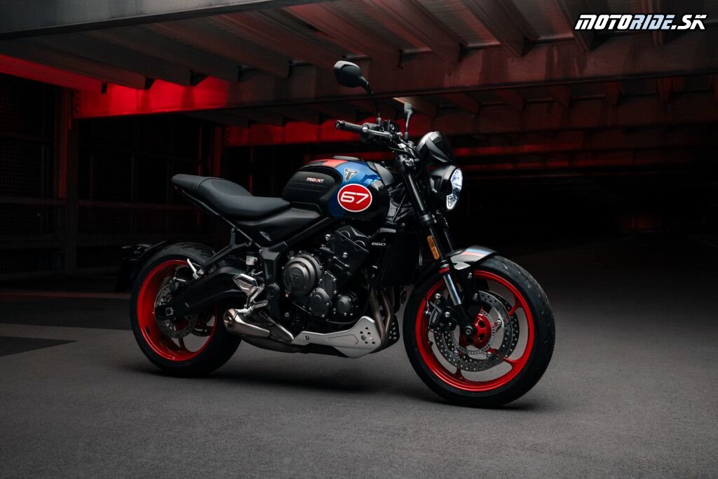 Triumph predstavil Trident 660 v krásnych farbách Triple Tribute 