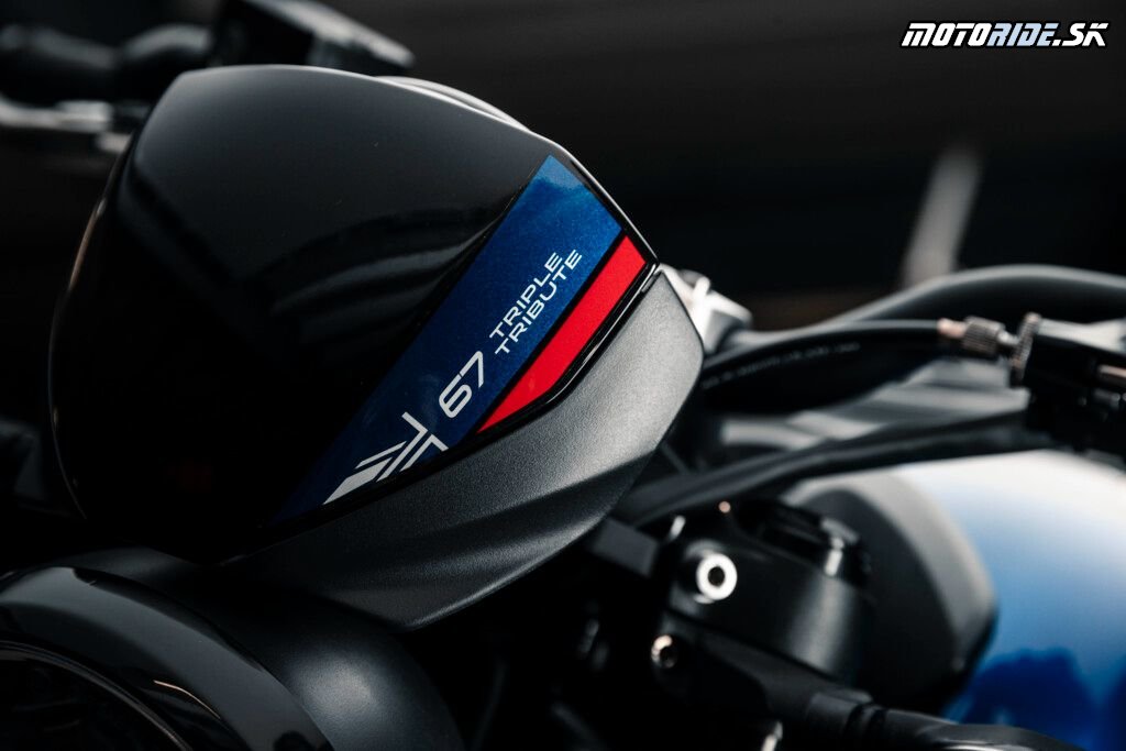 Triumph predstavil Trident 660 v krásnych farbách Triple Tribute 