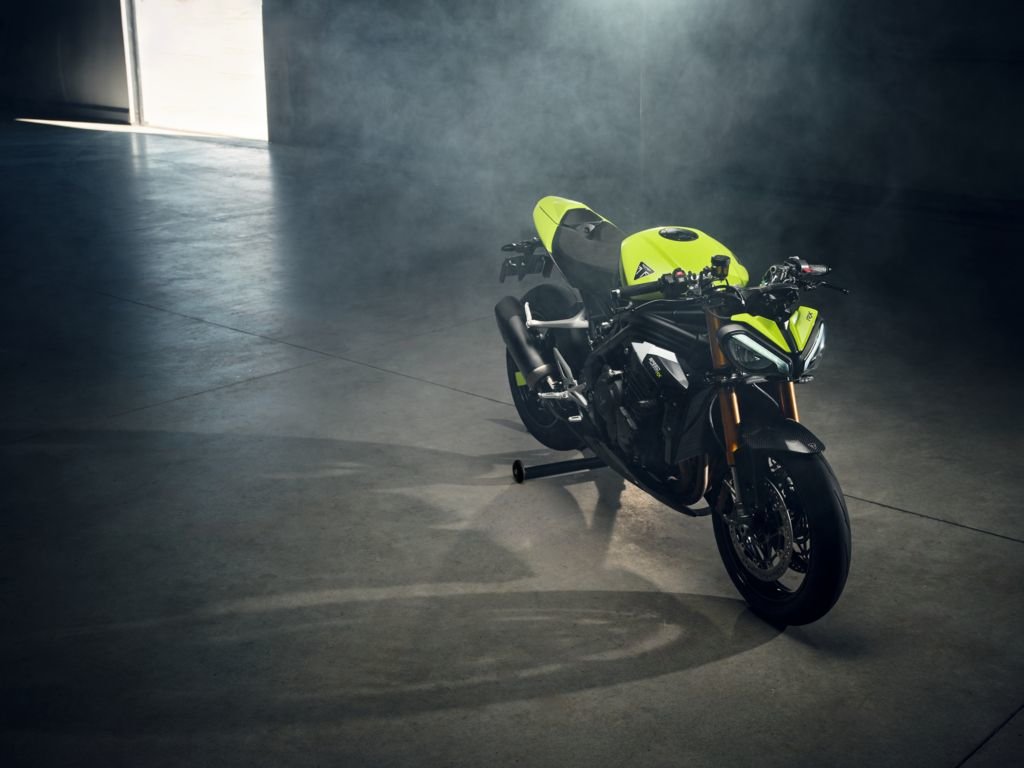 Triumph Speed Triple 1200 RX (2025)