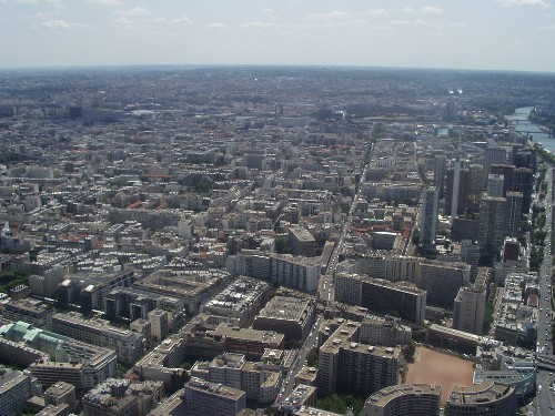 Paríž z najvyššieho poschodia Eifellovky