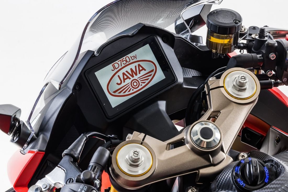 JD 750 by JAWA Racing 2025