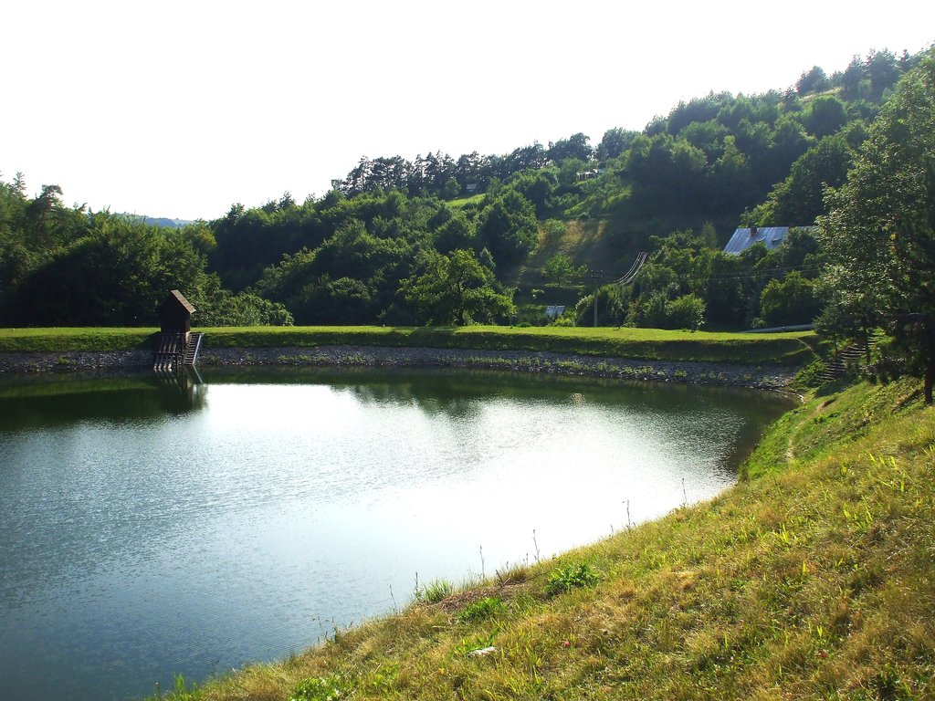 pod priehradným múrom je civilizácia