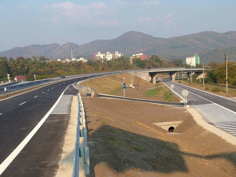nadjazd pred Žarnovicou