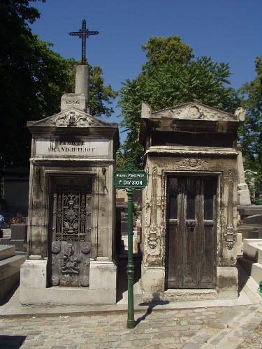 Hrobky na cintoríne Pére Lachaise