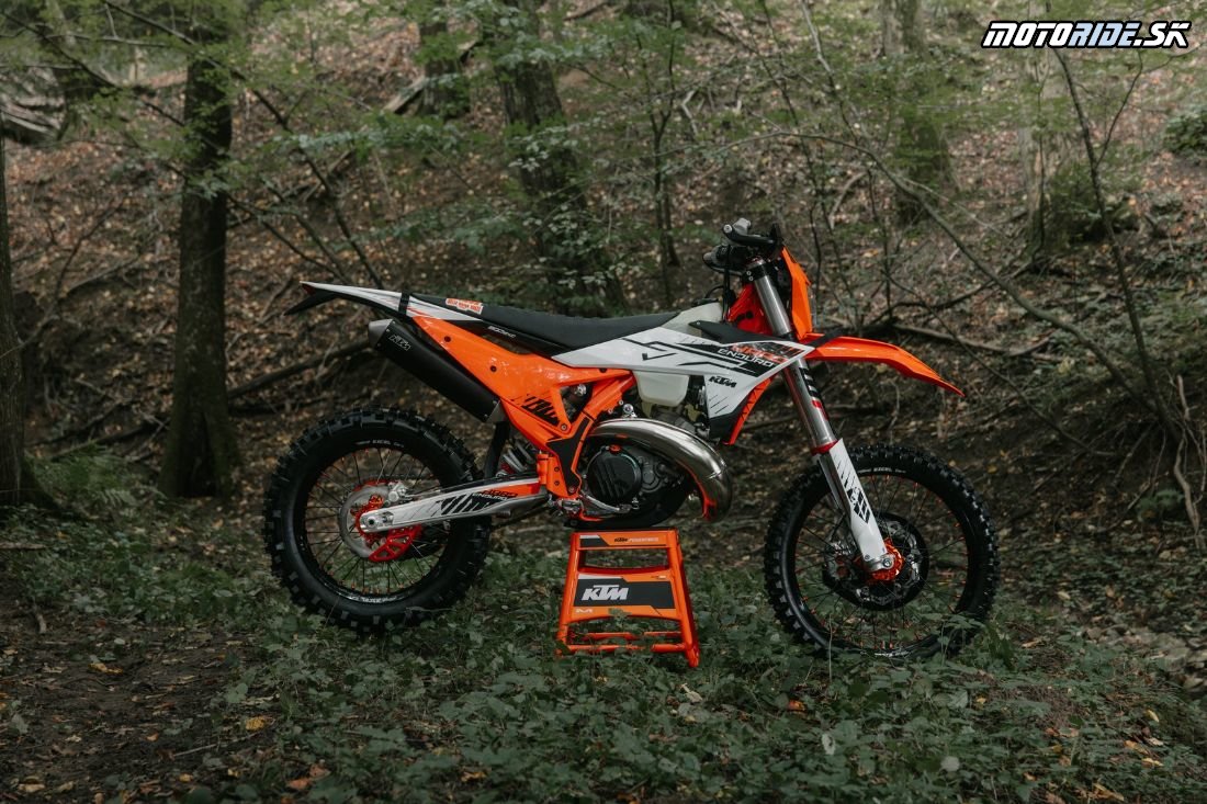 MY26 KTM 300 EXC HARDENDURO  Static  ACTION   STATIC KTM EXC 300 HARDENDURO MY26 KTM 300 EXC HARDENDURO  Static  ACTION   STATIC KTM EXC 300 HARDENDURO