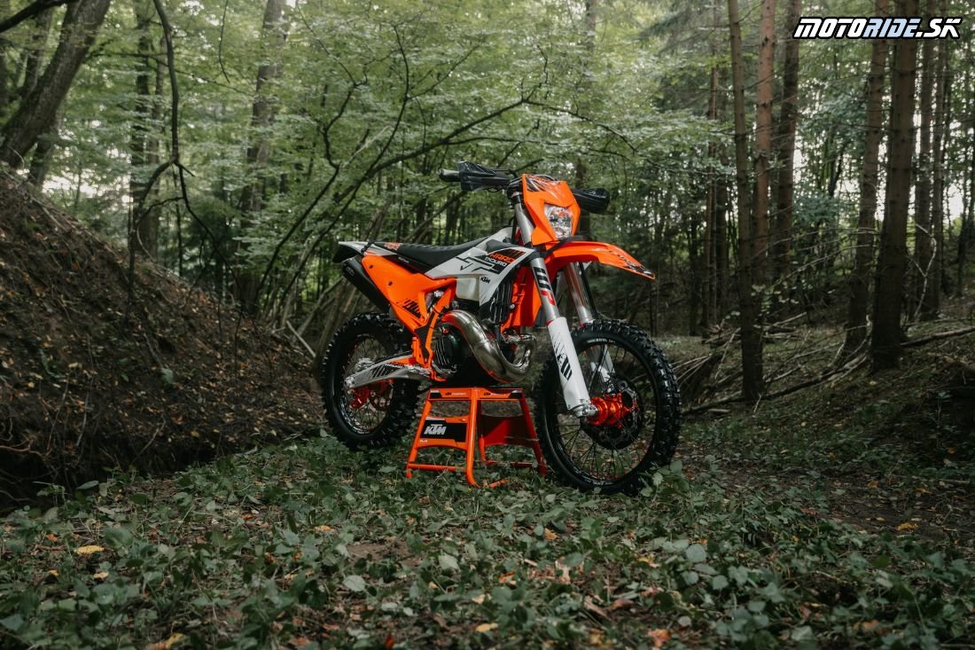 MY26 KTM 300 EXC HARDENDURO  Static  ACTION   STATIC KTM EXC 300 HARDENDURO