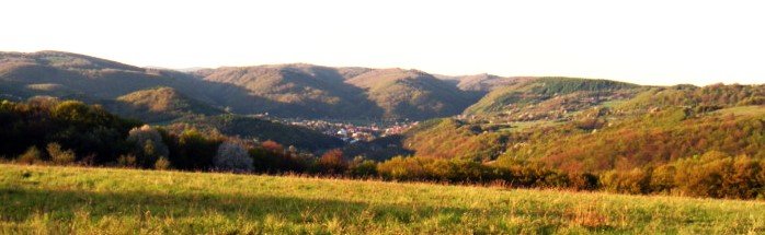 panoráma údolia z hornej Dúbravy internet