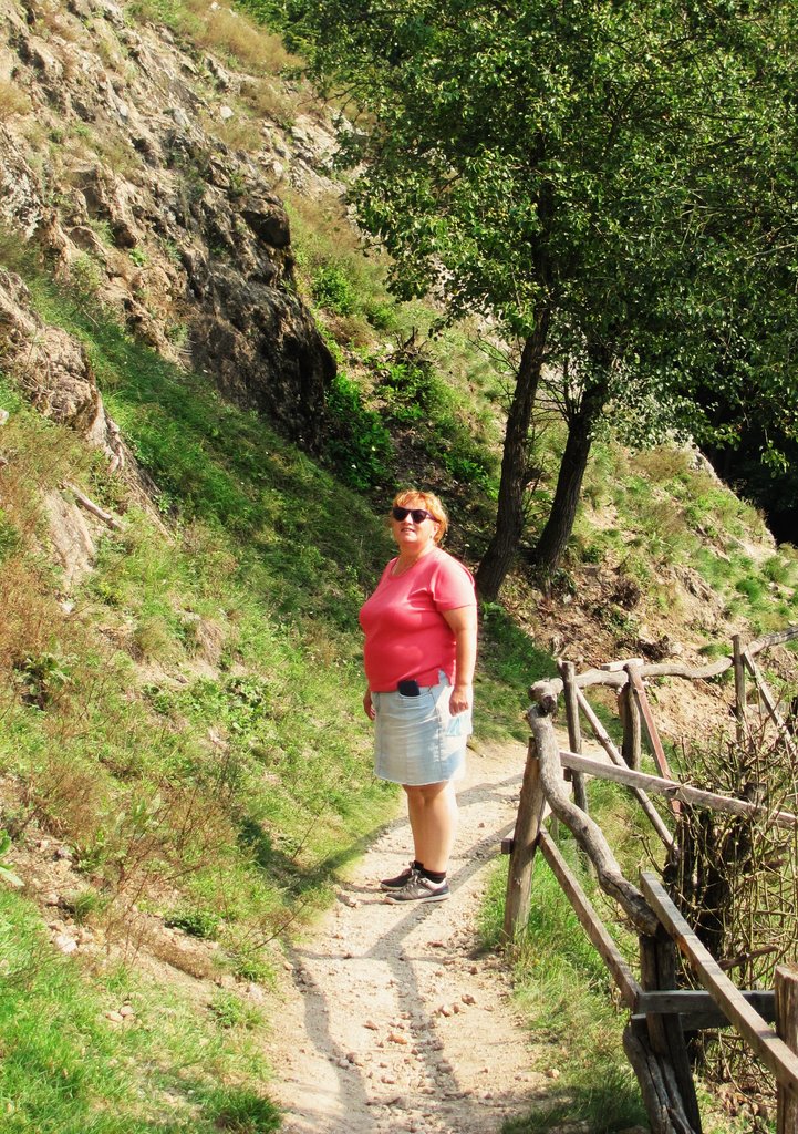 už len kúsok nahor