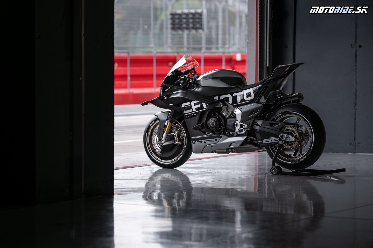 CFMOTO V4 SR-RR PROTOTYPE 10 CFMOTO V4 SR-RR PROTOTYPE 10