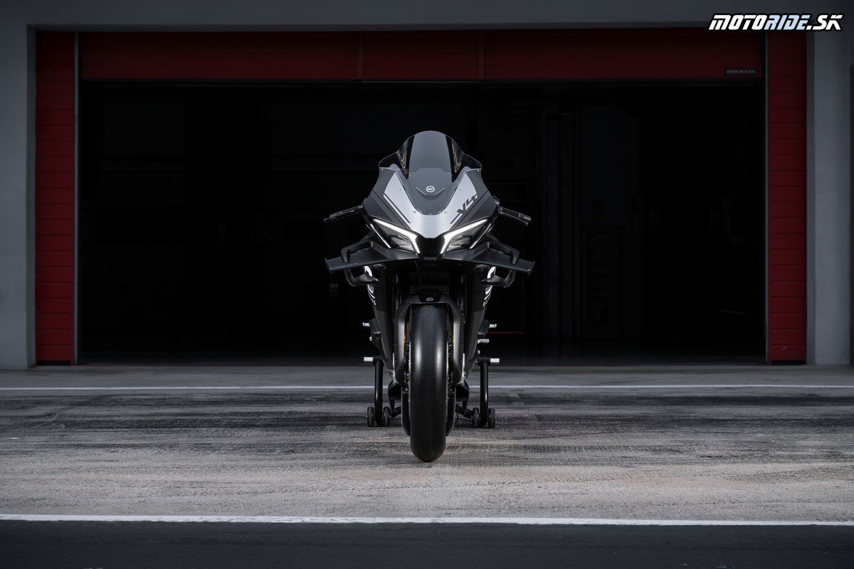 CFMOTO V4 SR-RR PROTOTYPE 11