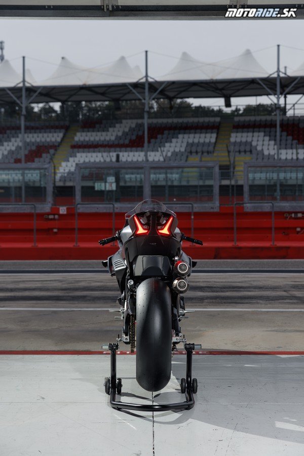 CFMOTO V4 SR-RR PROTOTYPE 13