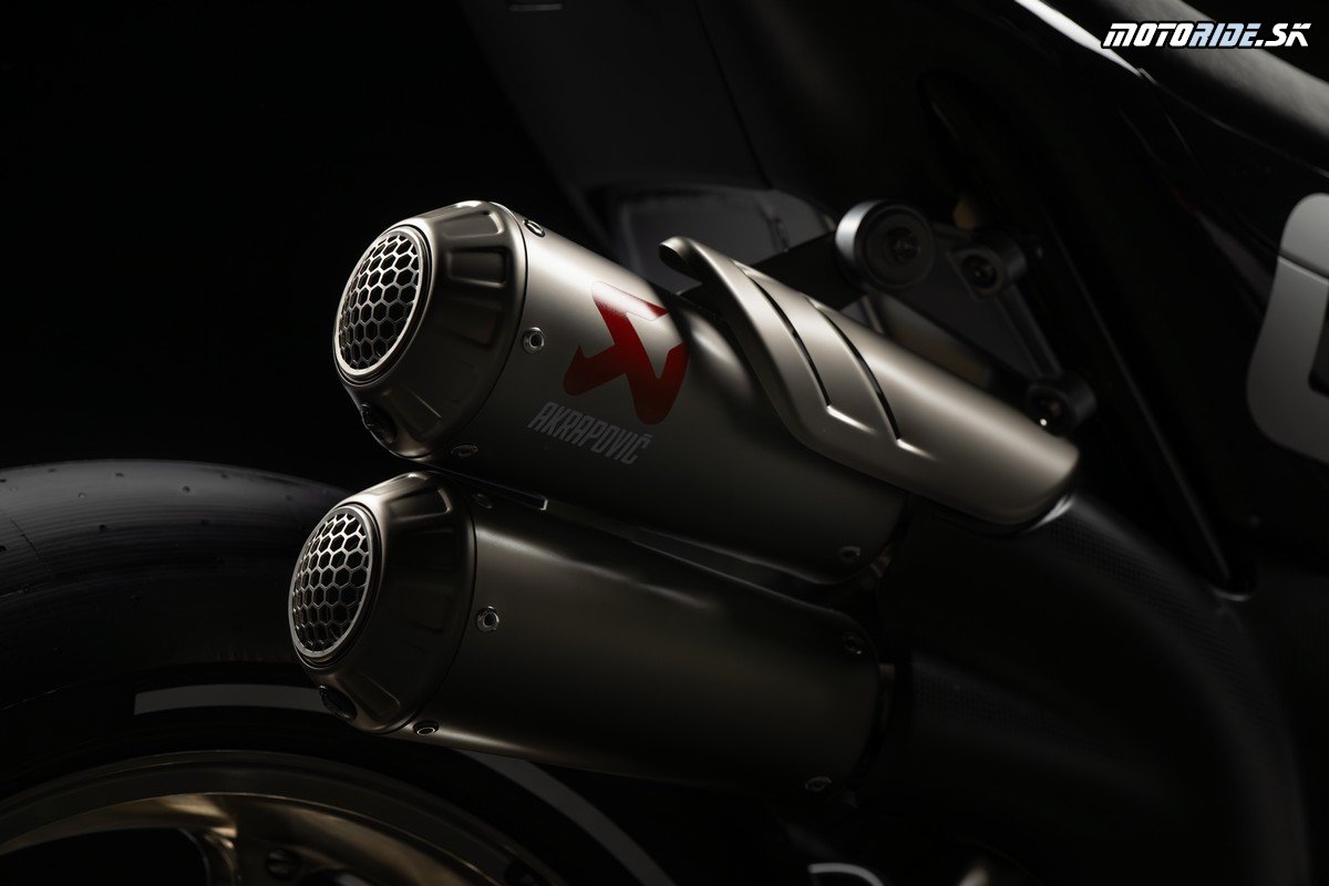 CFMOTO V4 SR-RR PROTOTYPE Detail 11