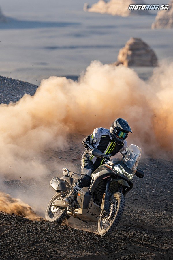 CFMOTO 1000MT-X Outdoors 8