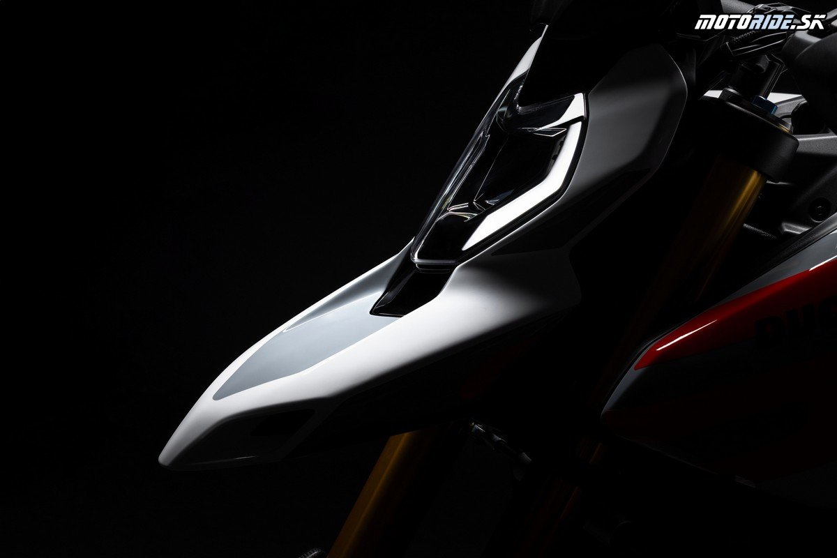 MY26 HYPERMOTARD V2S STUDIO  6  UC873986 Mid