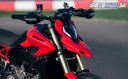 MY26 HYPERMOTARD V2 DETAILS UC873940 Mid MY26 HYPERMOTARD V2 DETAILS UC873940 Mid