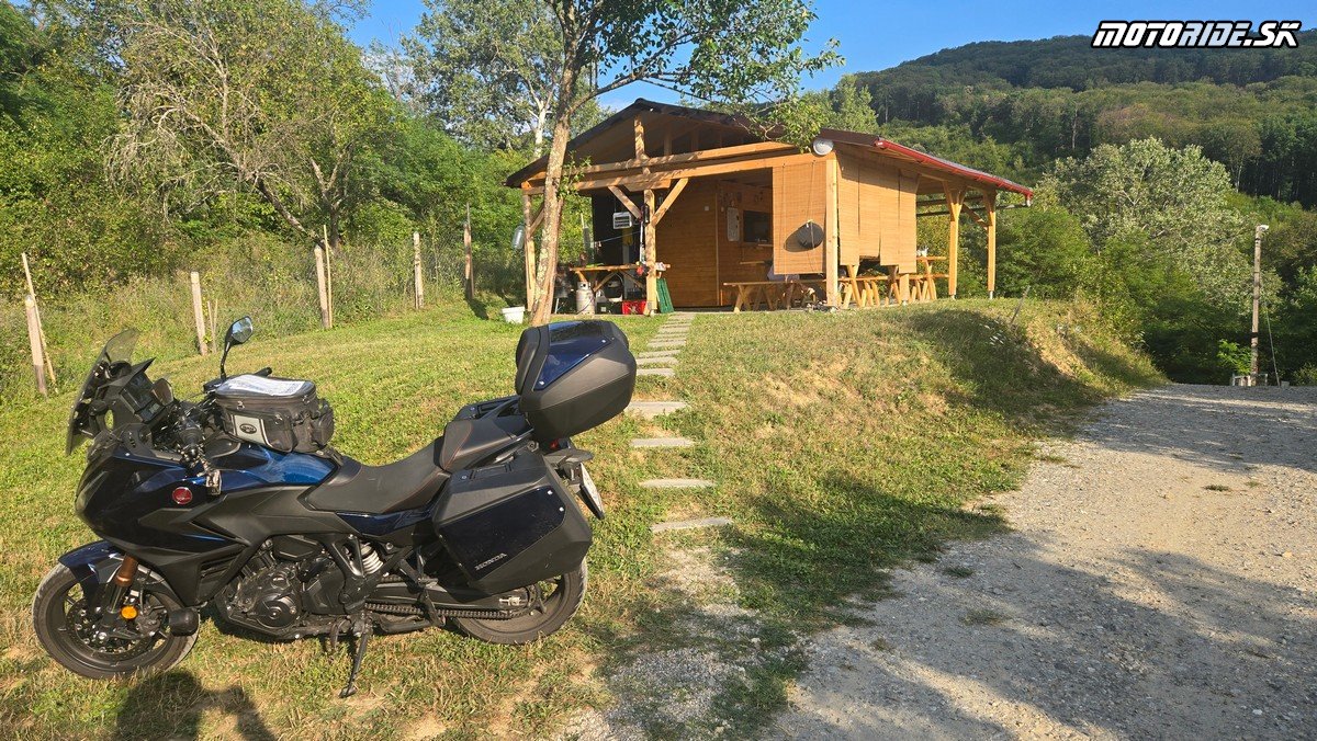 Ubytovanie v Rumunsku (Na dvoch kolesách) Daesti  - Bod záujmu