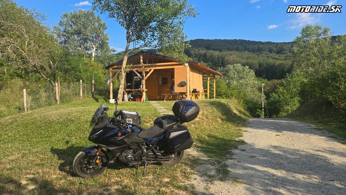 Ubytovanie v Rumunsku (Na dvoch kolesách) Daesti  - Bod záujmu